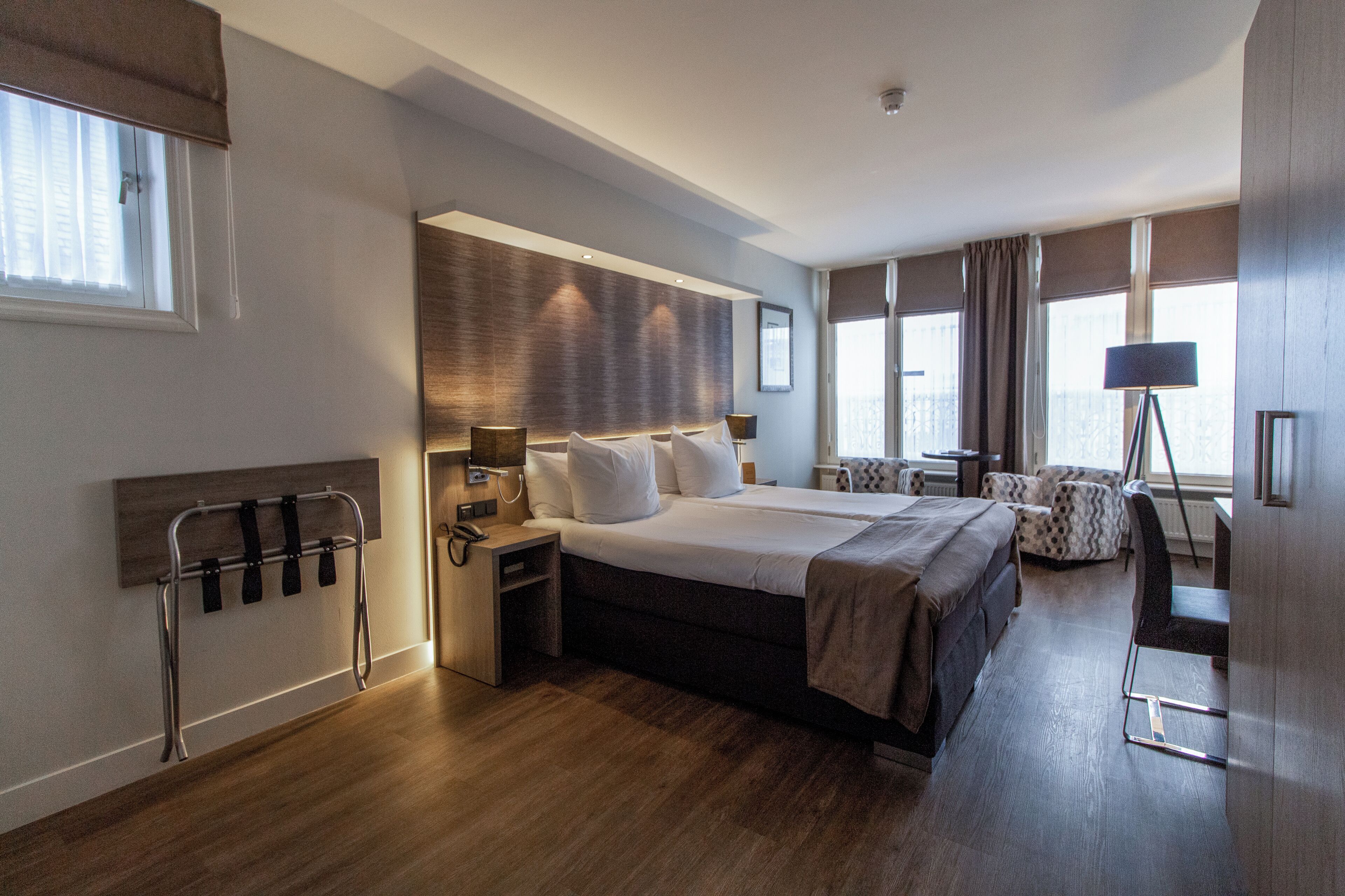 Egyptian cotton sheets, premium bedding, minibar, in-room safe