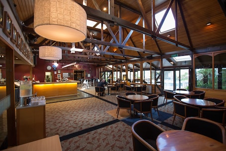 Breakfast, lunch and dinner served