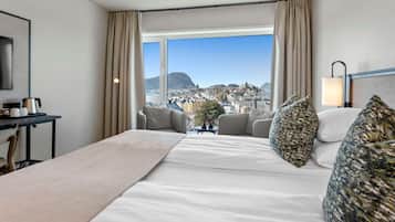 Superior Twin Room | Free cribs/infant beds, free WiFi, bed sheets