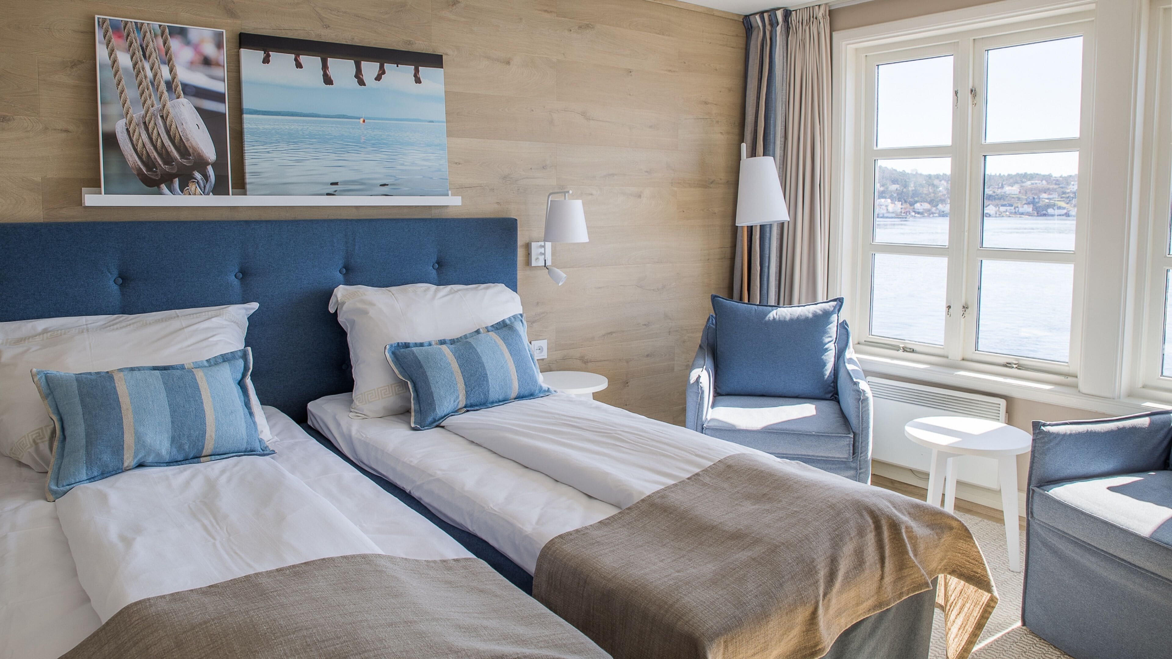 iron/ironing board, cots/infant beds, rollaway beds, bed sheets