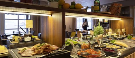 Gratis morgenmadsbuffet hver dag