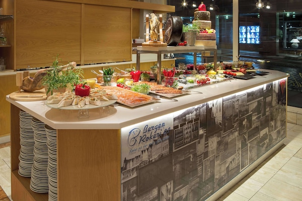 Daily buffet breakfast for a fee