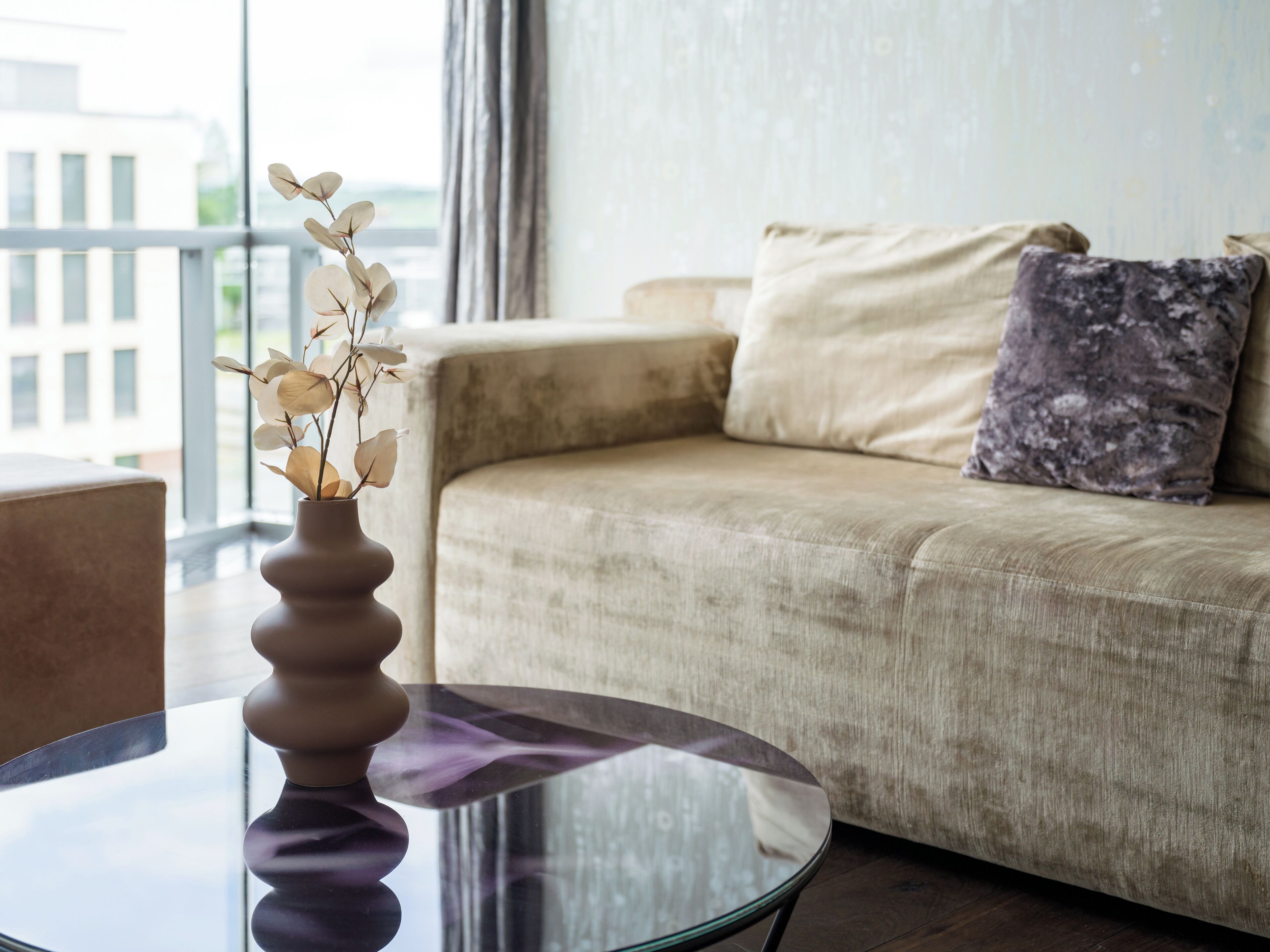 suite, 1 double bed, non smoking | in-room dining