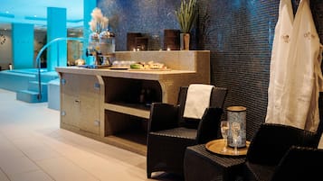 Behandlungsräume für Paare, Sauna, Whirlpool, Dampfbad