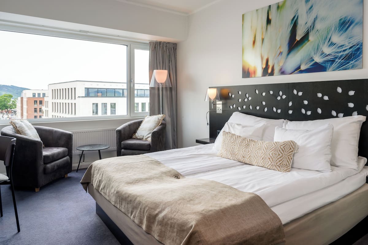 Superior-Zimmer, 1 Doppelbett, Nichtraucher | Hochwertige Bettwaren, Pillowtop-Betten, Schreibtisch