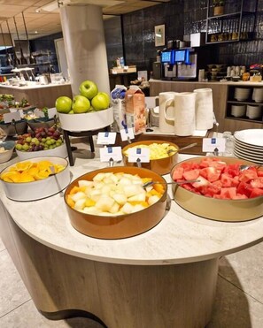 Tägliches inbegriffenes Frühstücksbuffet