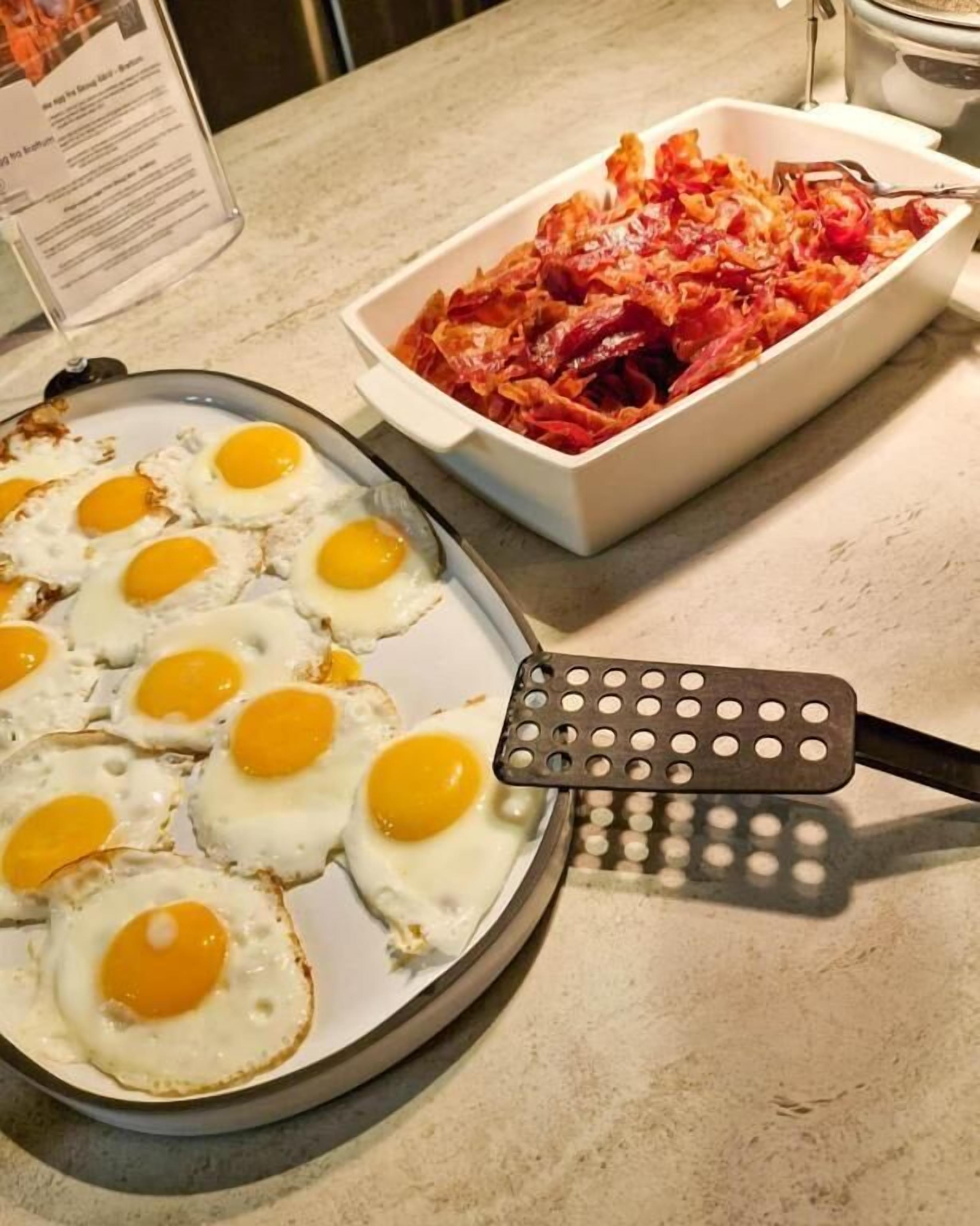 朝食ビュッフェ