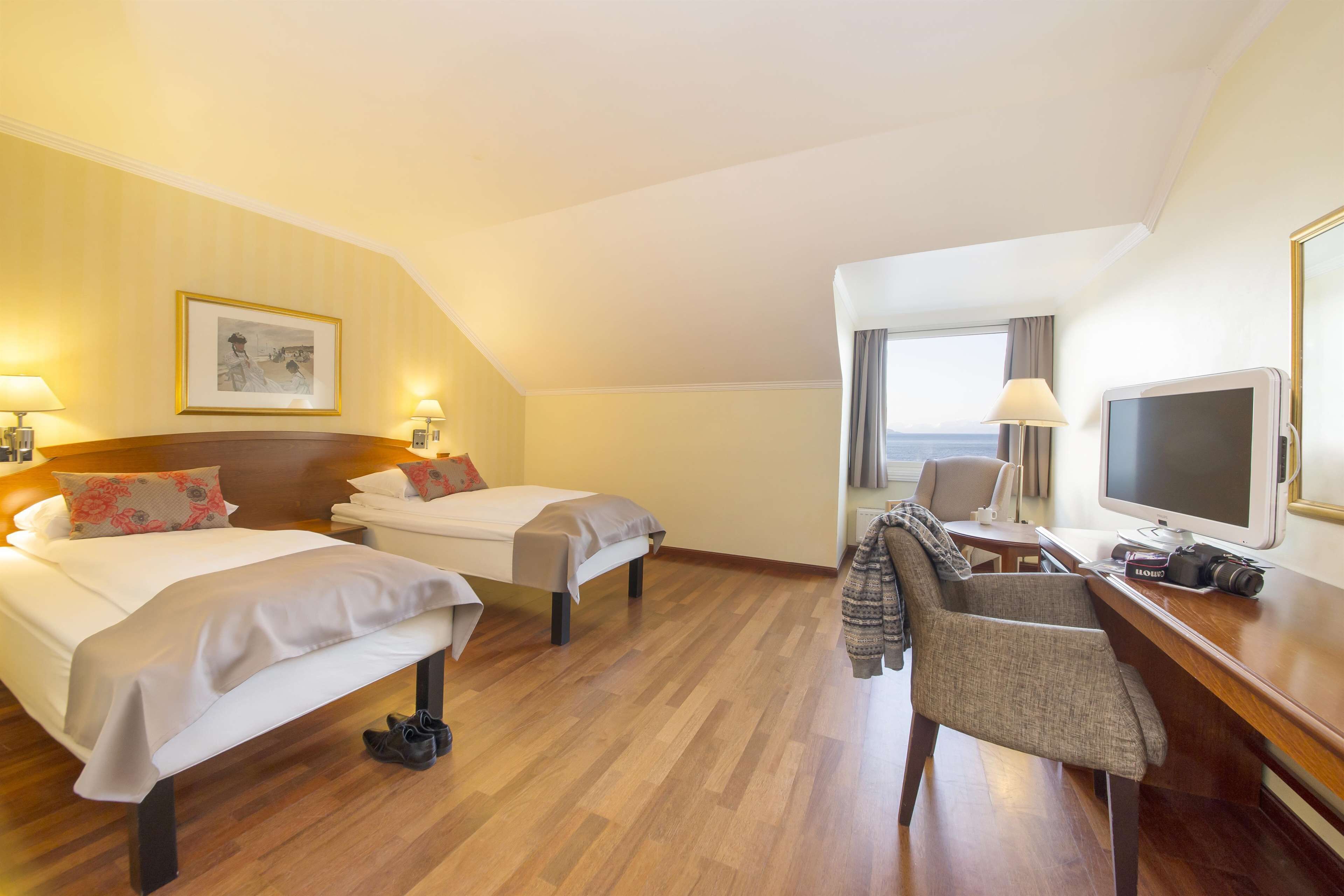 superior room, multiple beds | desk, laptop workspace, free cots/infant beds, rollaway beds