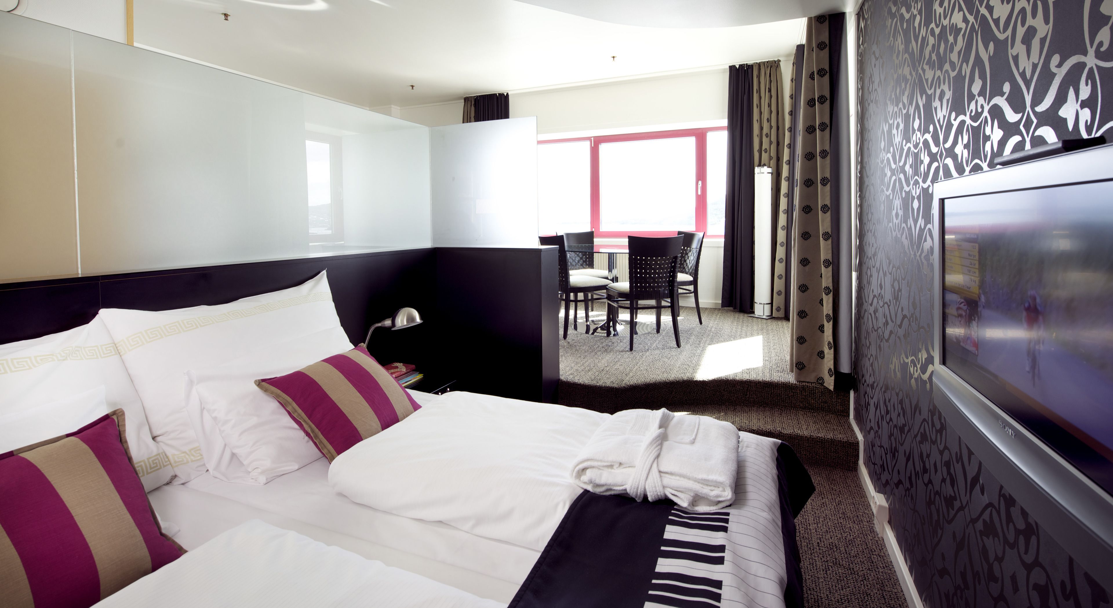 junior suite, 1 double bed | desk, laptop workspace, soundproofing, iron/ironing board