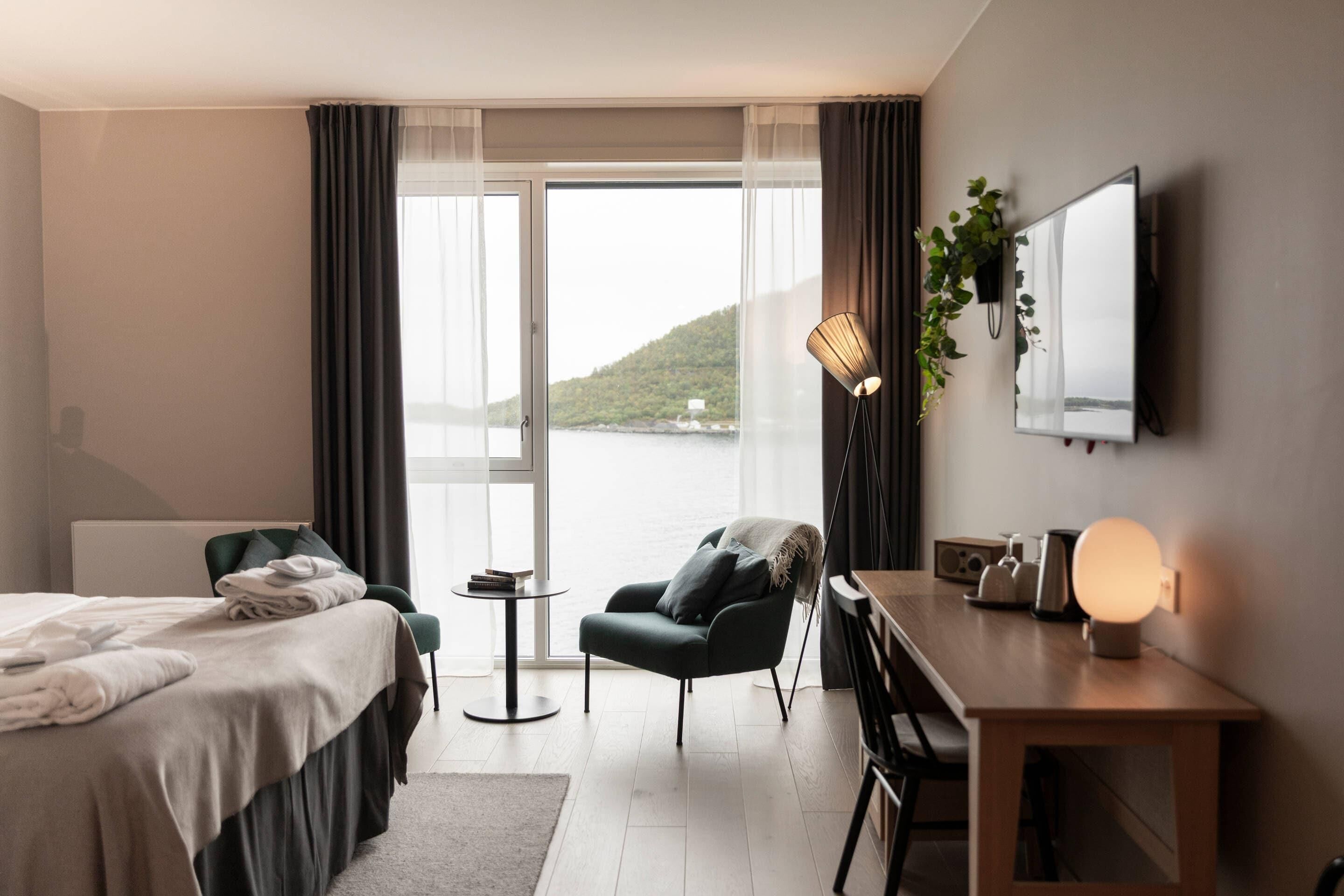 Deluxe Room, Double or Twin | デスク、ノートパソコン用作業スペース、防音設備、アイロン / アイロン台