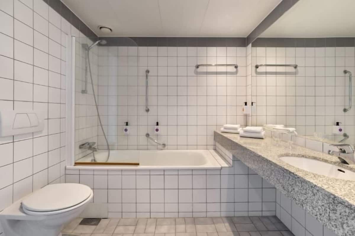 Bad | Hårføner og håndklær