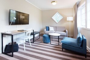 Superior Double Room | Pillow-top beds, iron/ironing board, free WiFi, bed sheets - Scandic Sørlandet (Kristiansand)