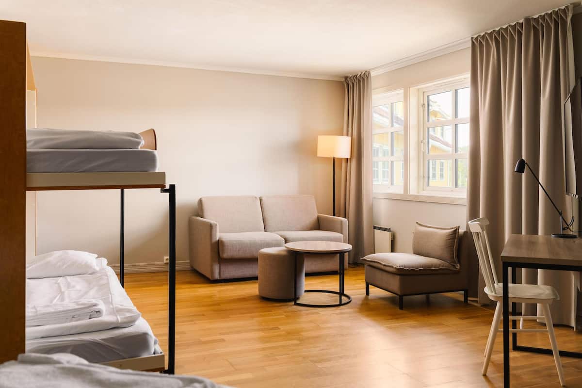 Family Room (Superior) | Pillow-top beds, iron/ironing board (on request), free WiFi