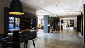Lobby - Quality Hotel Grand Kristiansund (Kristiansund)
