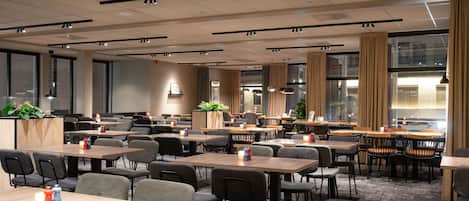 Se ofrece un desayuno bufé (200 NOK por persona)