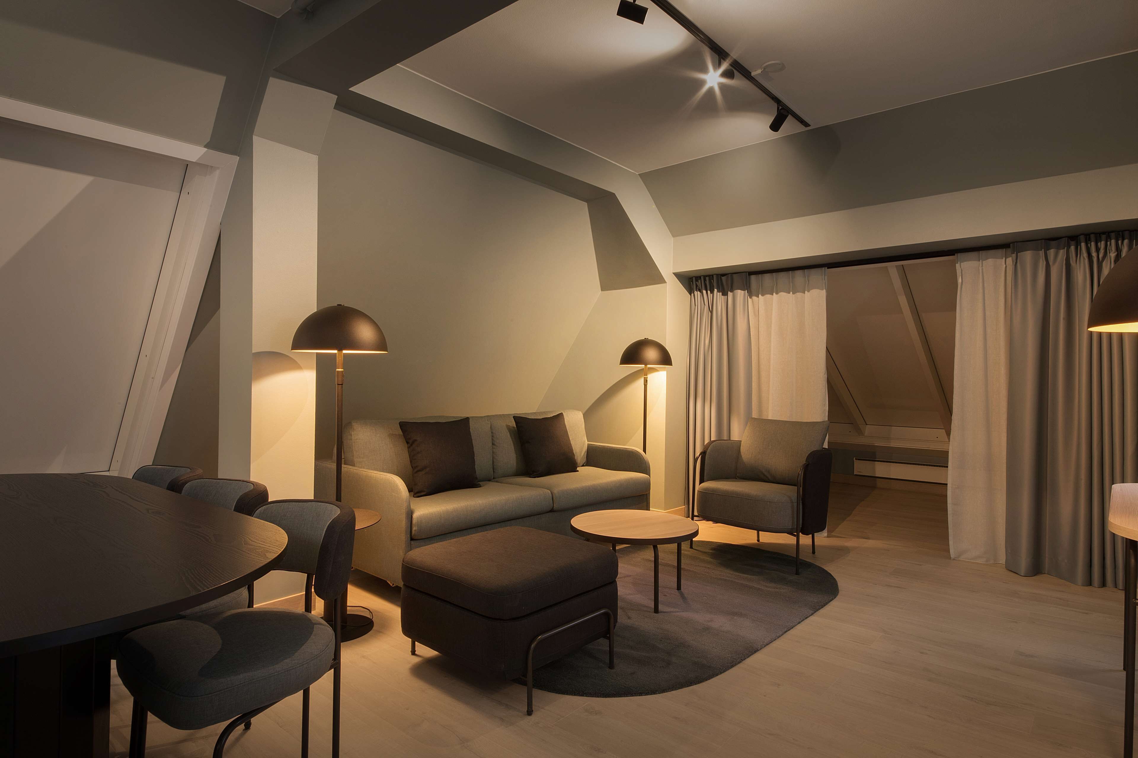 Blackout curtains, free WiFi, bed sheets