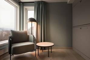 1 habitación, cortinas blackout, wifi gratis y ropa de cama