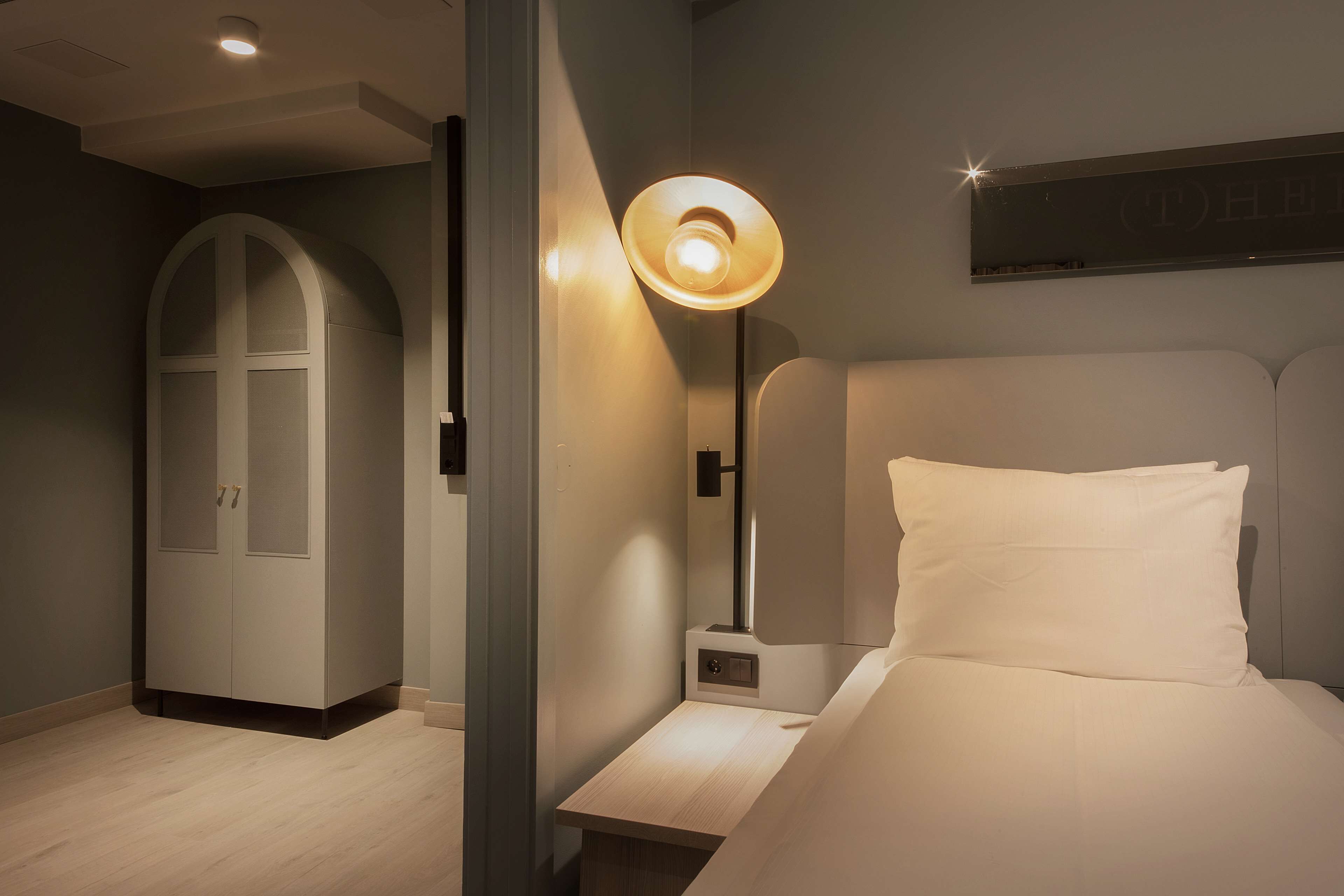 Blackout curtains, free WiFi, bed sheets