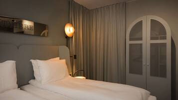 Superior Twin Room | 1 bedroom, blackout drapes, free WiFi, bed sheets