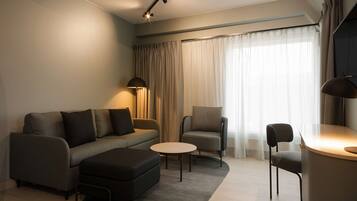 Junior Suite | Blackout drapes, free WiFi, bed sheets