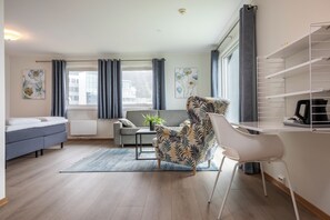 高级房 | 1 多间卧室、办公桌、笔记本电脑工作区、免费 WiFi