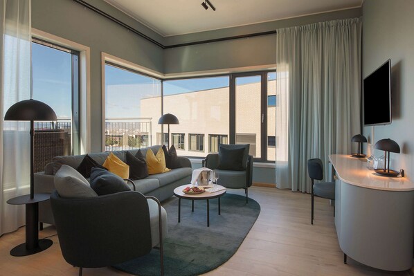 Suite (Master) | Allergikerbettwaren, Schreibtisch, schallisolierte Zimmer