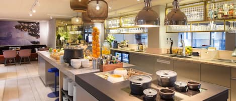Dagelijks ontbijtbuffet (NOK 200 per persoon)