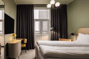 Standard Twin Room | Desk, iron/ironing board, free WiFi, bed sheets - Scandic Holberg (Oslo)