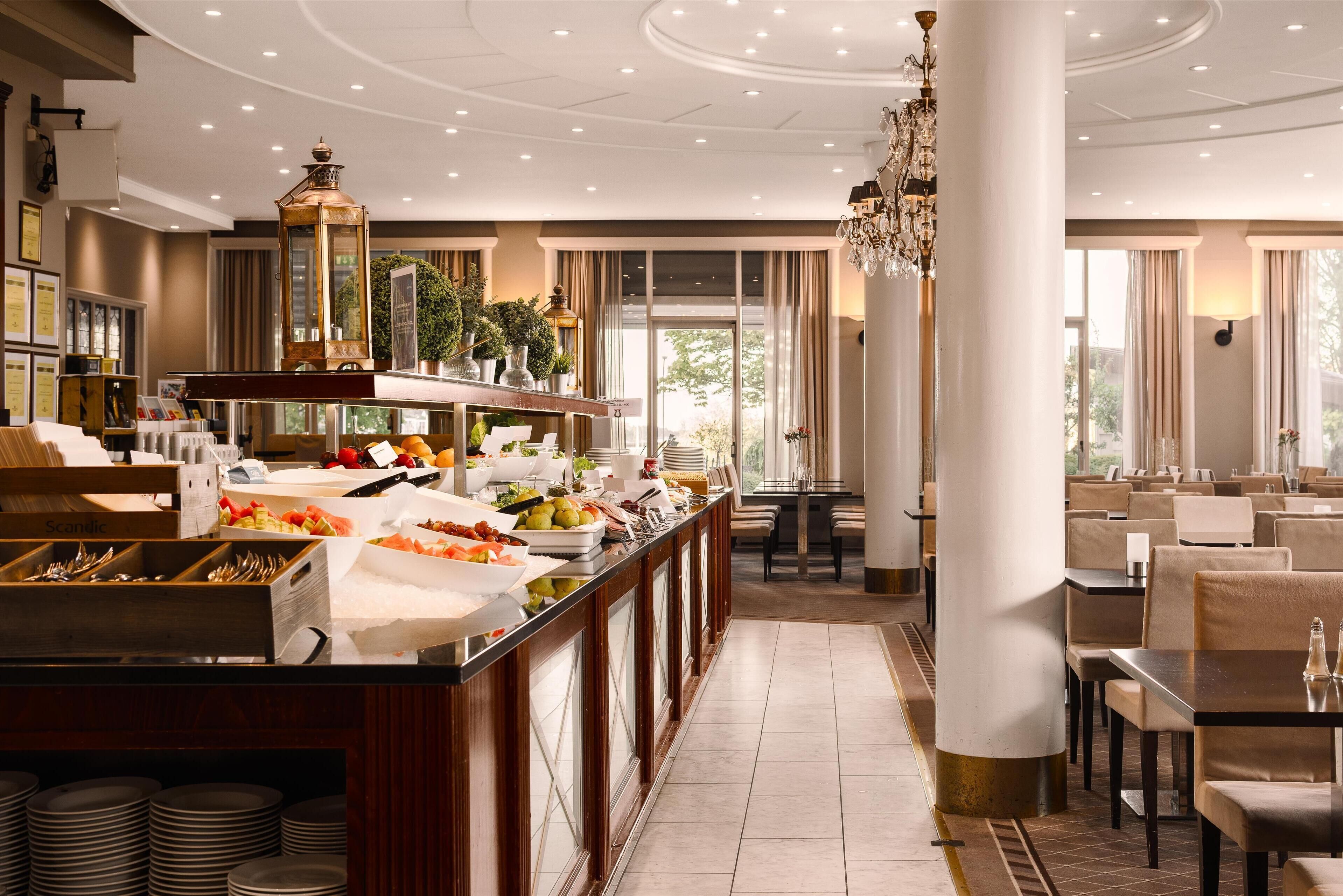 daily buffet breakfast (nok 225 per person)