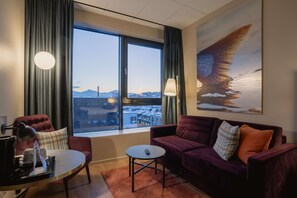 Superior Double Room, City View (Extra) | Laptop workspace, blackout drapes, free WiFi, bed sheets