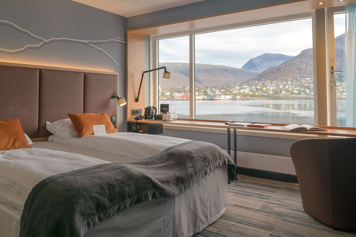 Superior-Zimmer, 1 King-Bett | 1 Schlafzimmer, Zimmersafe, Schreibtisch, laptopgeeigneter Arbeitsplatz