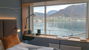 1 bedroom, in-room safe, desk, laptop workspace