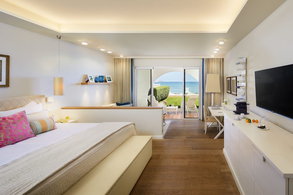 Deluxe Room, Ocean View (Residence) | 1 bedroom, premium bedding, down comforters, in-room safe