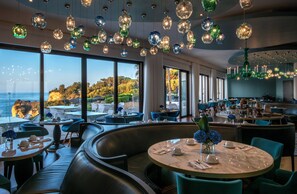 12 restaurants, breakfast, lunch, dinner served; French cuisine