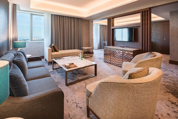 Suite, 1 cama King size (Prestige) | 1 habitación, ropa de cama hipoalergénica y minibar 