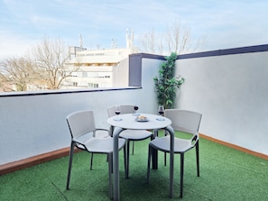 Deluxe Suite | Terrace/patio
