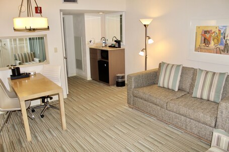 Embassy Suites by Hilton San Juan Hotel Casino - Image 45