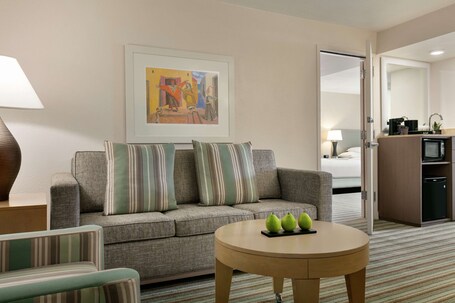 Embassy Suites by Hilton San Juan Hotel Casino - Image 44