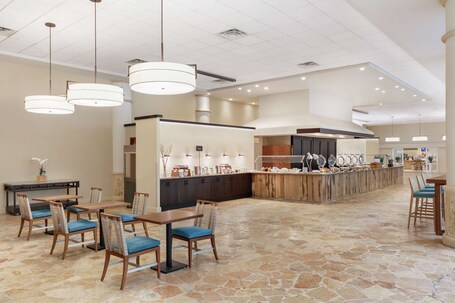 Embassy Suites by Hilton San Juan Hotel Casino - Image 96