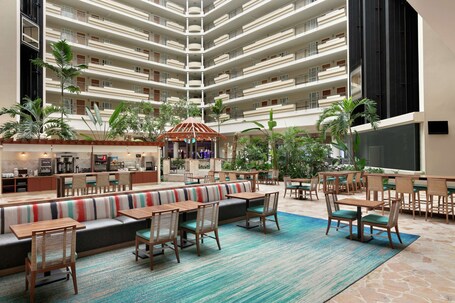 Embassy Suites by Hilton San Juan Hotel Casino - Image 4
