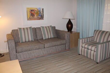 Embassy Suites by Hilton San Juan Hotel Casino - Image 49