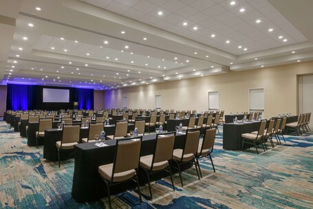 Embassy Suites by Hilton San Juan Hotel Casino - Image 41