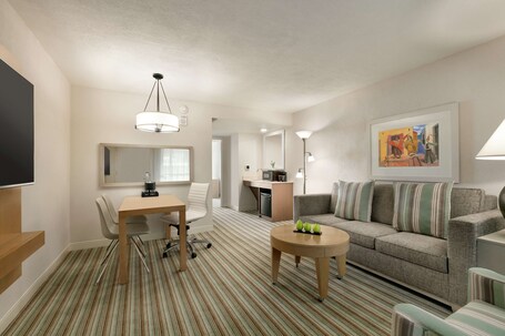Embassy Suites by Hilton San Juan Hotel Casino - Image 43