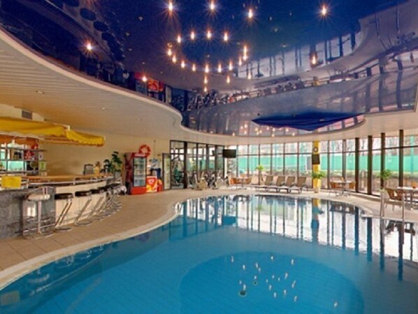 Indoor pool, outdoor pool