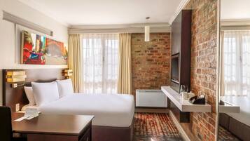 1 bedroom, premium bedding, minibar, in-room safe