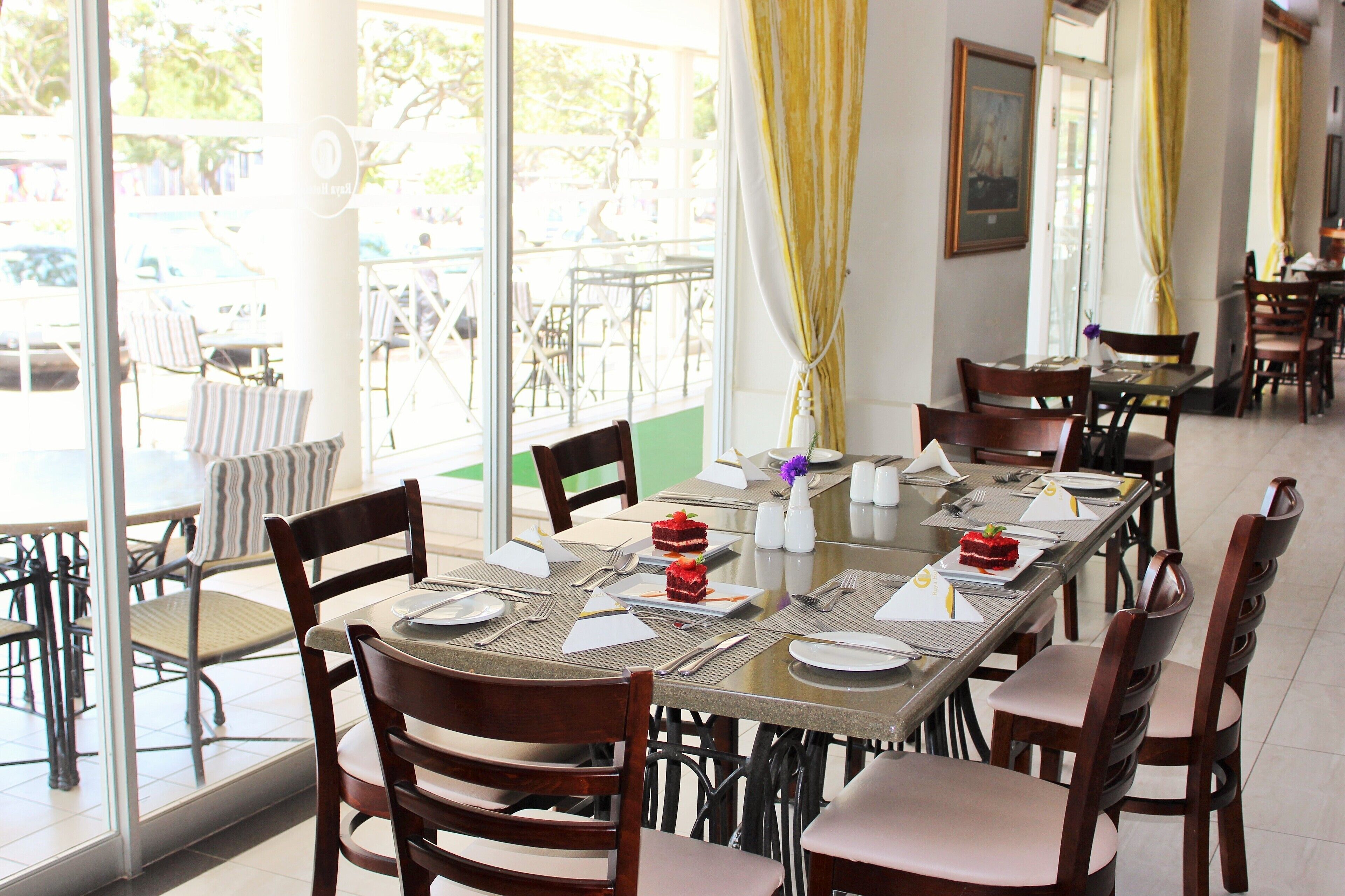 Photo - The Balmoral - Halaal