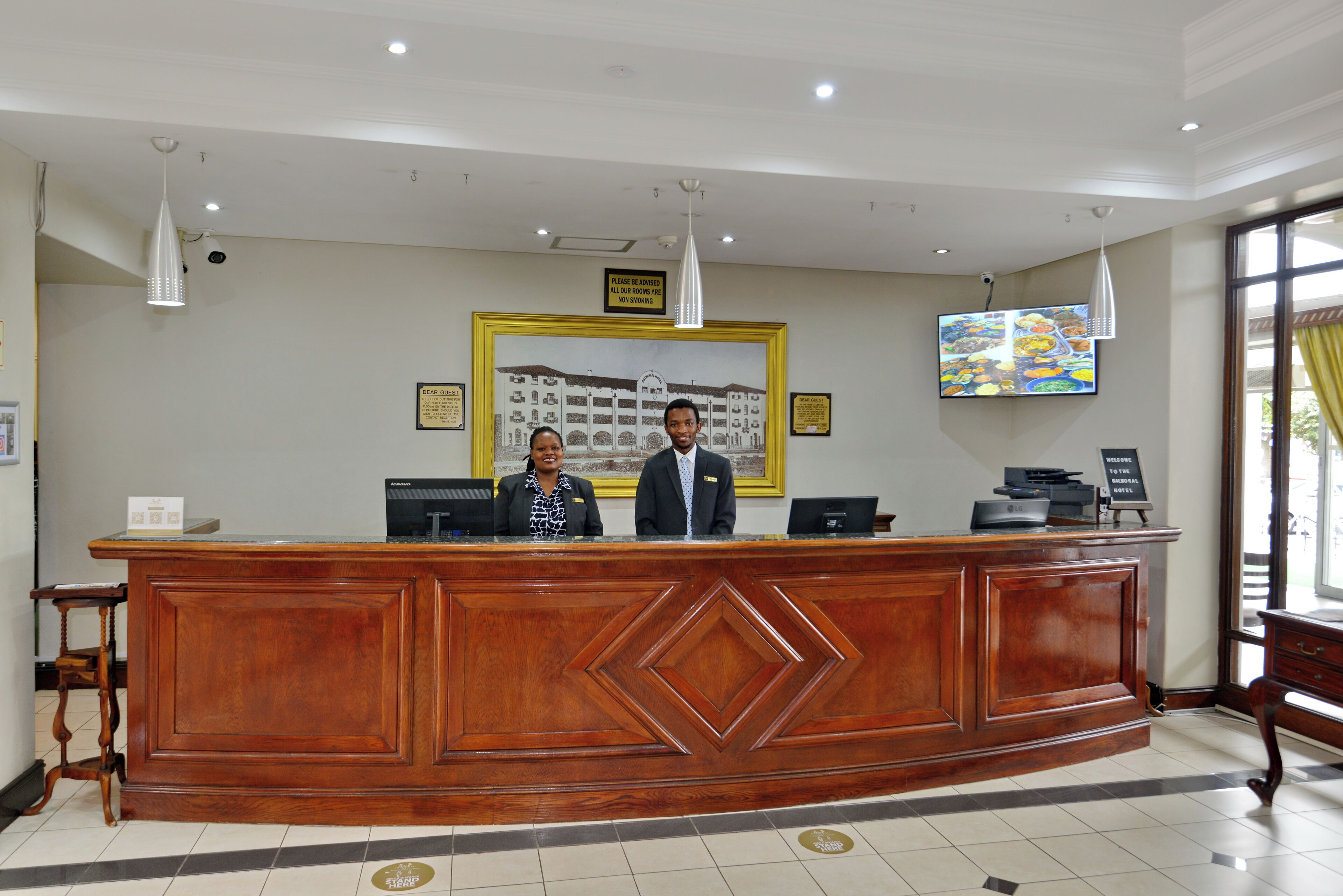 Photo - The Balmoral - Halaal