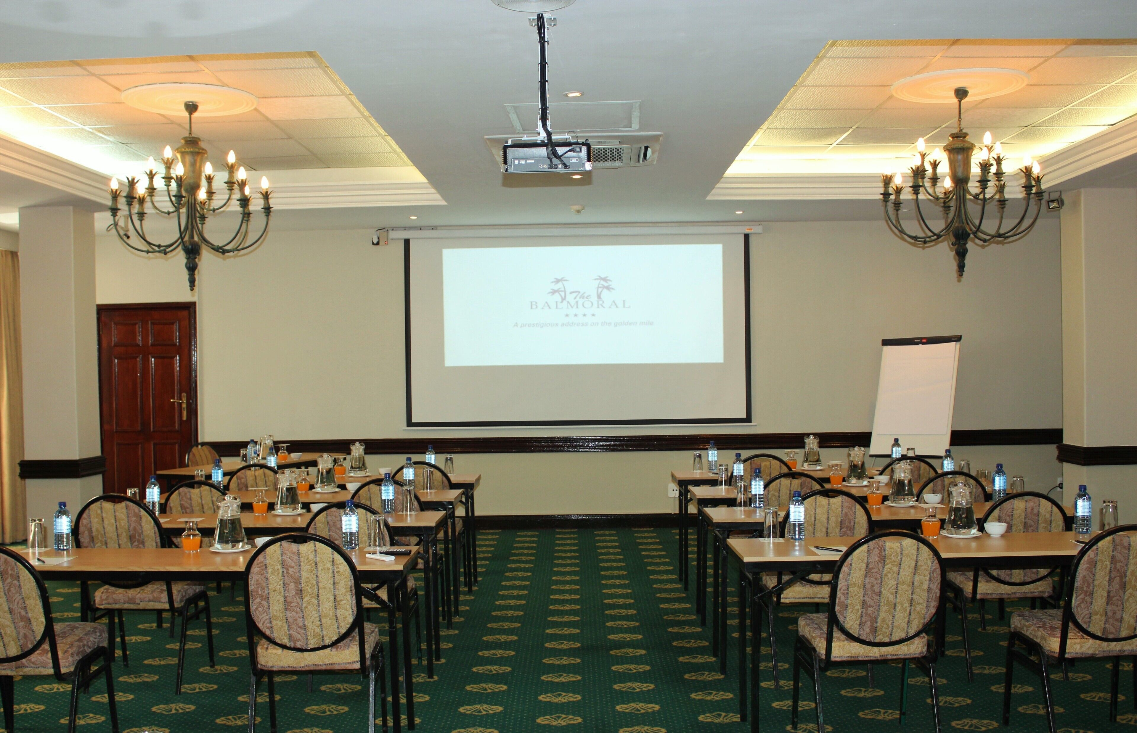 Photo - The Balmoral - Halaal