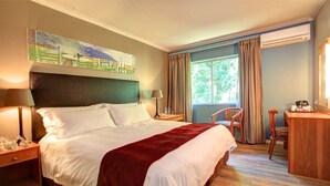 Standard Room, 1 King Bed, Non Smoking - Hotel Outeniqua George (George)