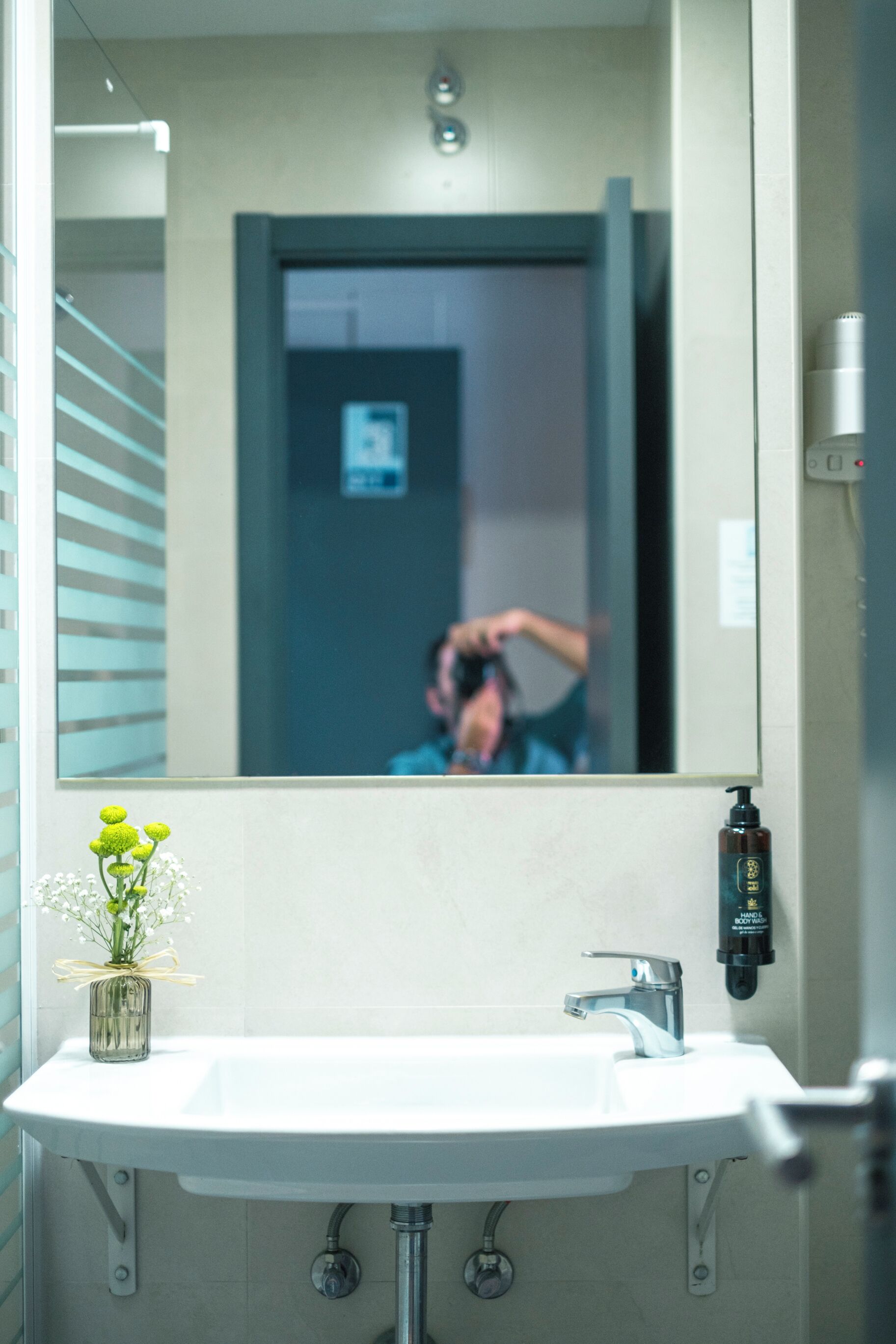 standard room, 1 double or 2 single beds | bathroom | shower, hair dryer, bidet, towels